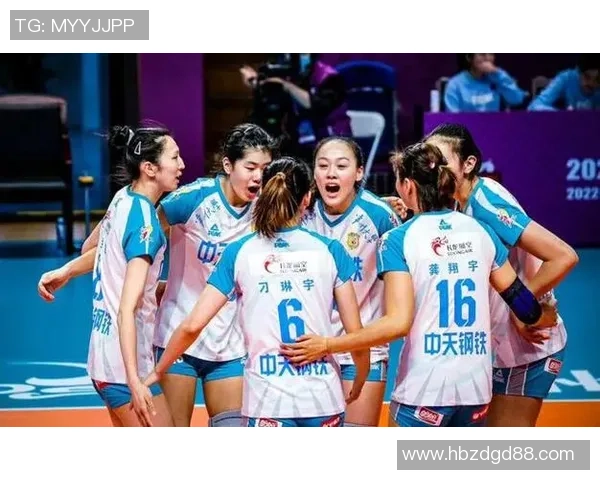 上海排球队在城市联赛中以100分稳居积分榜首位引领全局